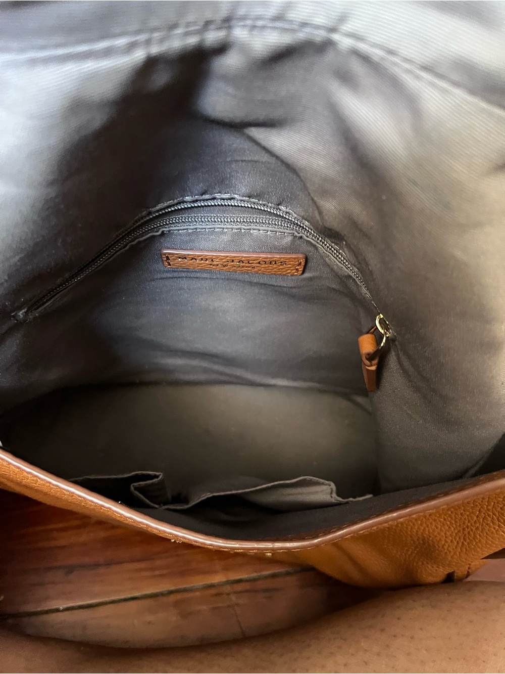 Marc Jacobs Pebbled Leather Shoulder Bag - Tan Brown - Picture 8 of 9